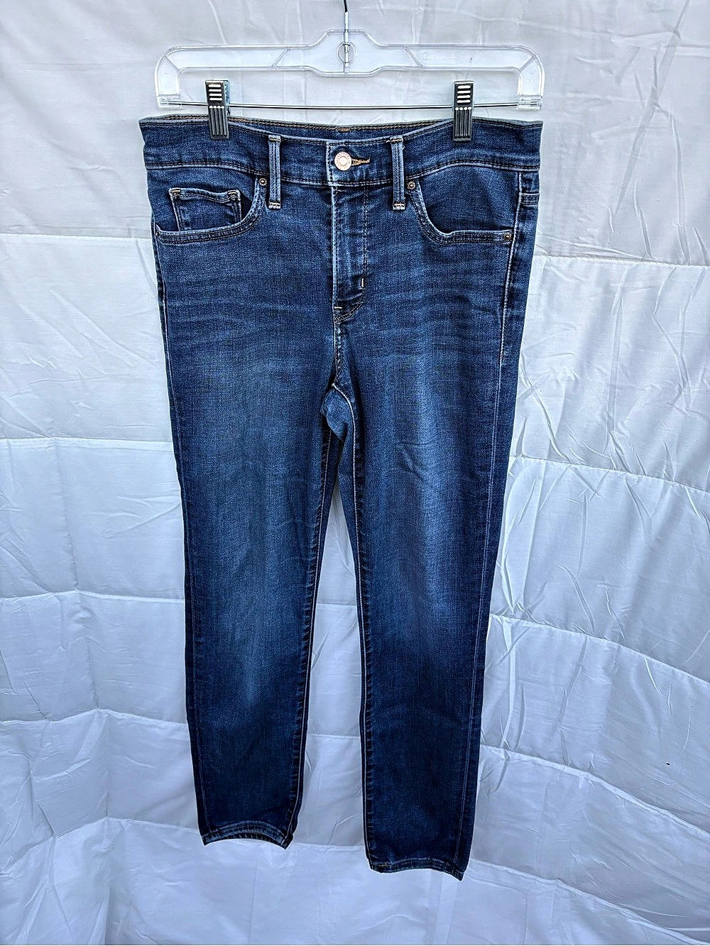 Levi's 311 Shaping Skinny Women's Blue Waist 28, Good Condition.